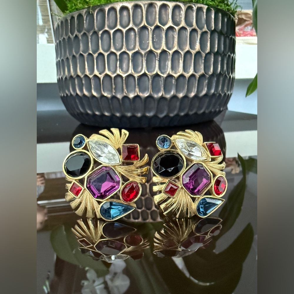 LOT 1836 18K gold plated Givenchy vintage color stones clip on earrings - Picture 8 of 10